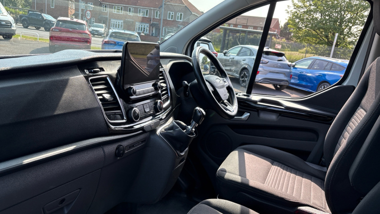 Ford Transit Custom 300 L1 Diesel Fwd 2.0 EcoBlue 130ps Low Roof Limited Van